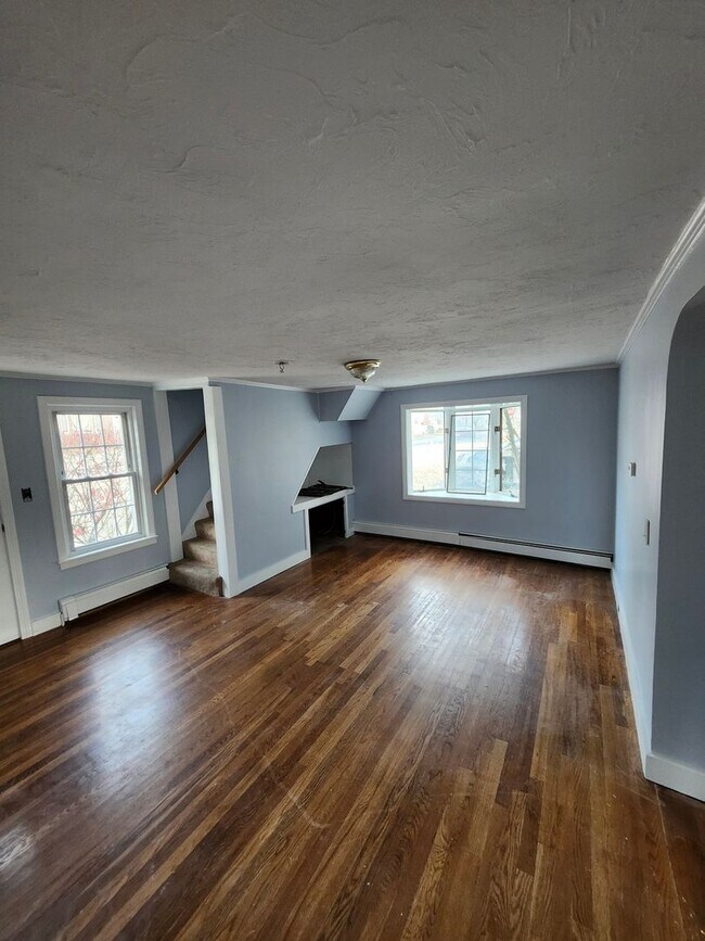 Building Photo - Charming 3BR House in Rockland