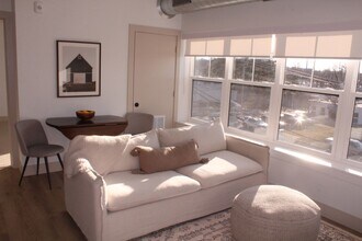 Interior Photo - The Jordan
