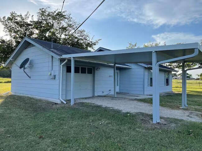 Building Photo - 1450 Co Rd 130