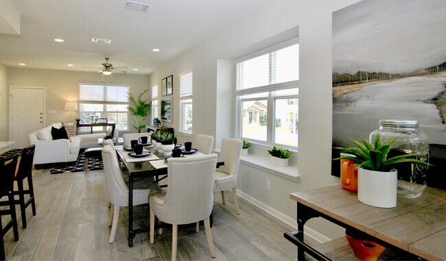 Foto del edificio - 716 Tinton Falls Ln