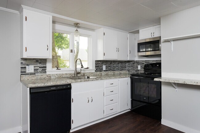 Brand new kitchen - 137 Locust St