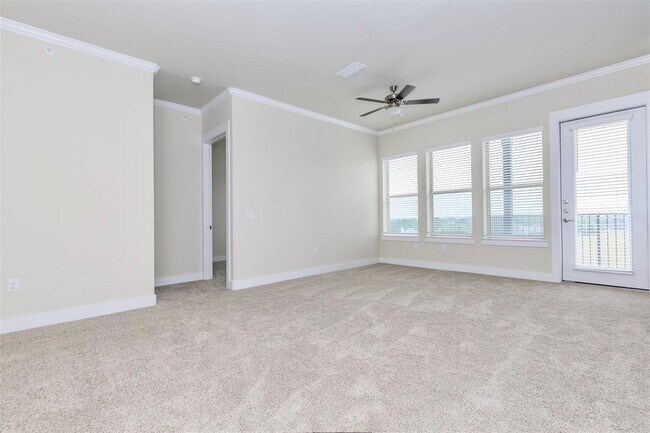 Foto del edificio - 7600 S Mason Rd