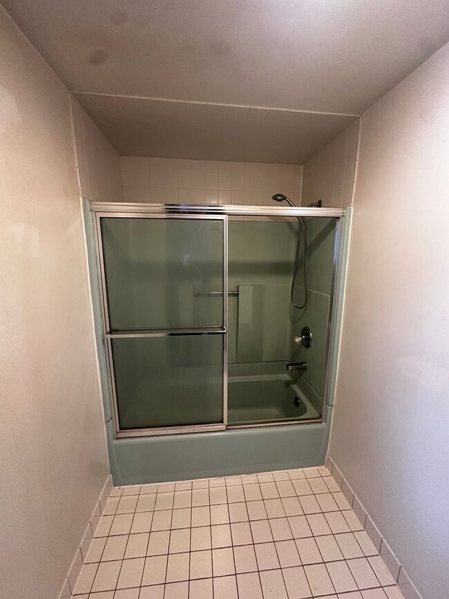 Building Photo - 255 Market St