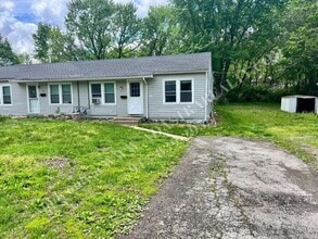 Building Photo - 111 S Annie St