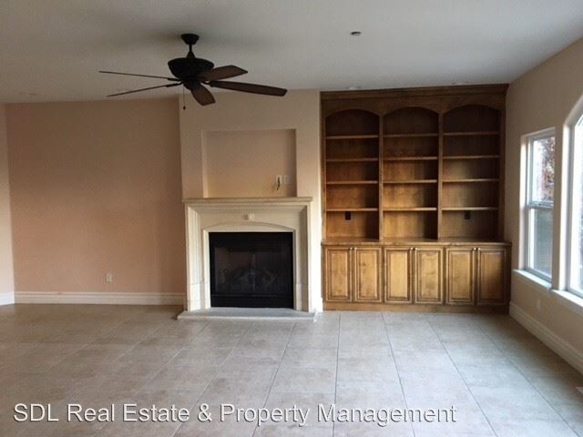 Foto del edificio - 4 br, 3.5 bath House - 4720 Minnesota Avenue