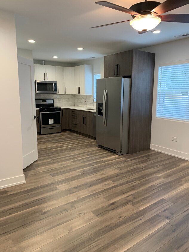 4716 Main St Unit 2, Lisle, IL 60532 Condo for Rent in Lisle, IL