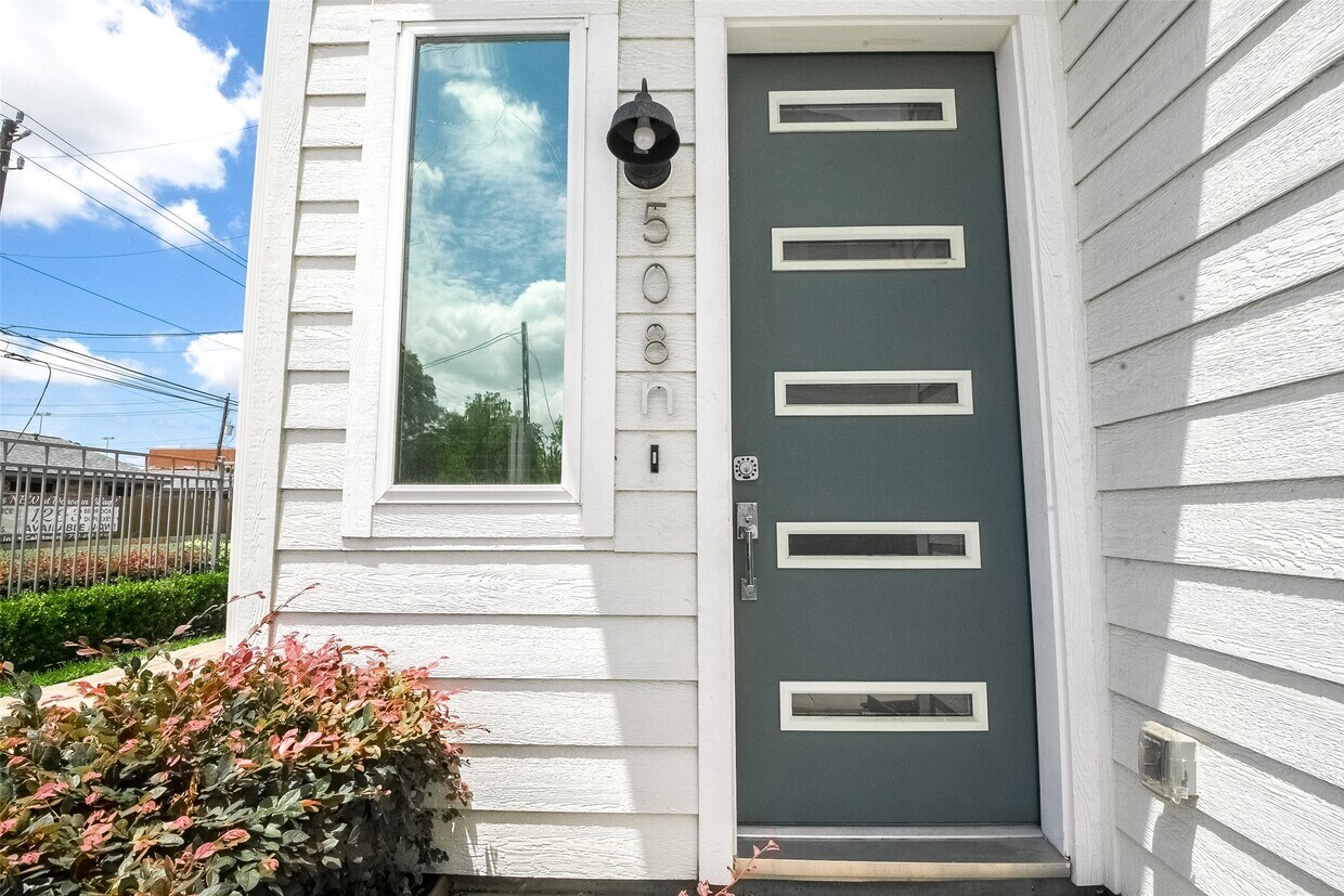 Foto principal - 508 W Donovan St