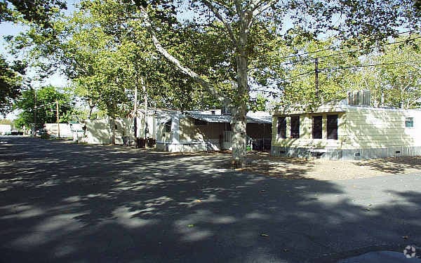 Primary Photo - Twin Mobile Home Park