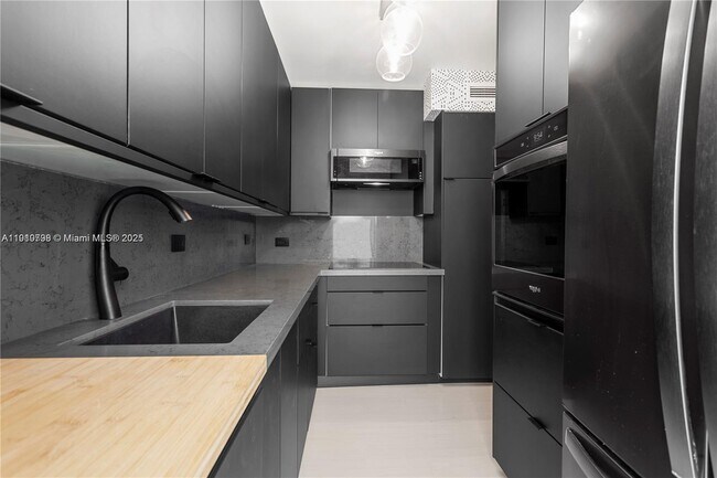 Foto del edificio - 3 Island Ave