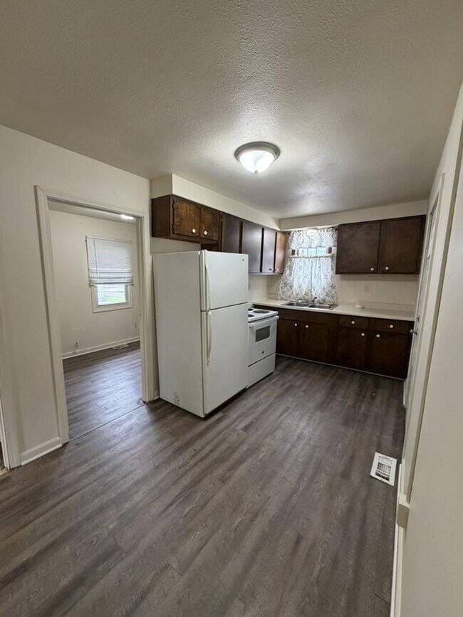 Foto del edificio - 407 Winton Ave