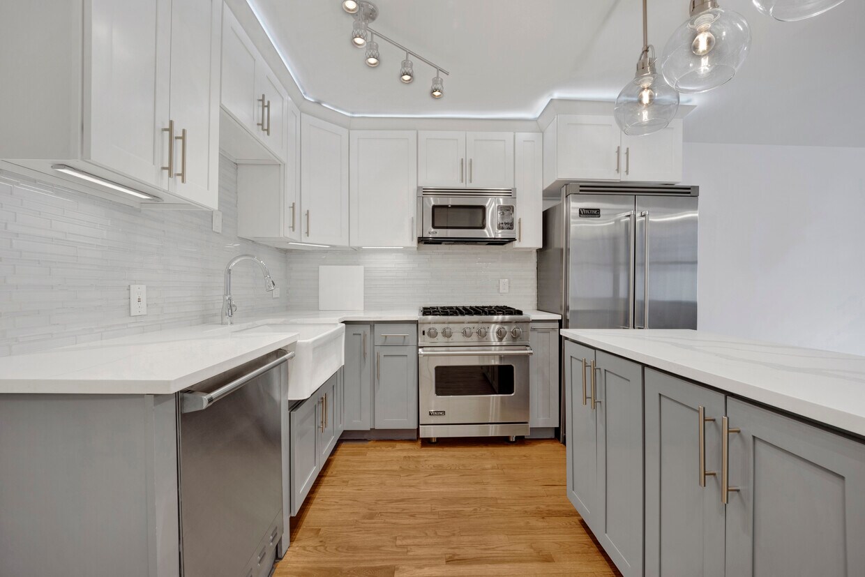 Foto principal - 1000 N Lake Shore Dr