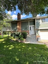 Building Photo - 7592 Zinnia Way N