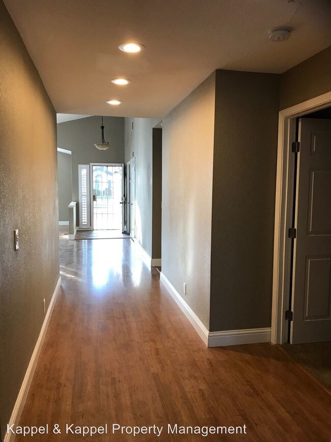 Building Photo - 3 br, 2 bath House - 260 Carpenter Court