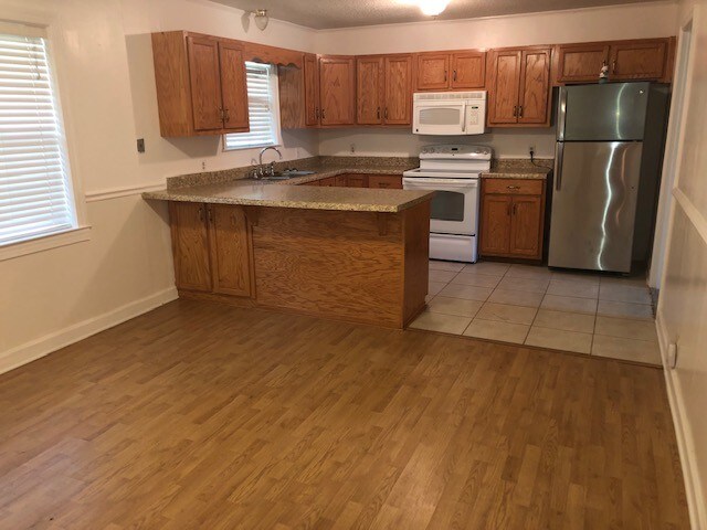 Foto del edificio - 318 Grove Hill Ave