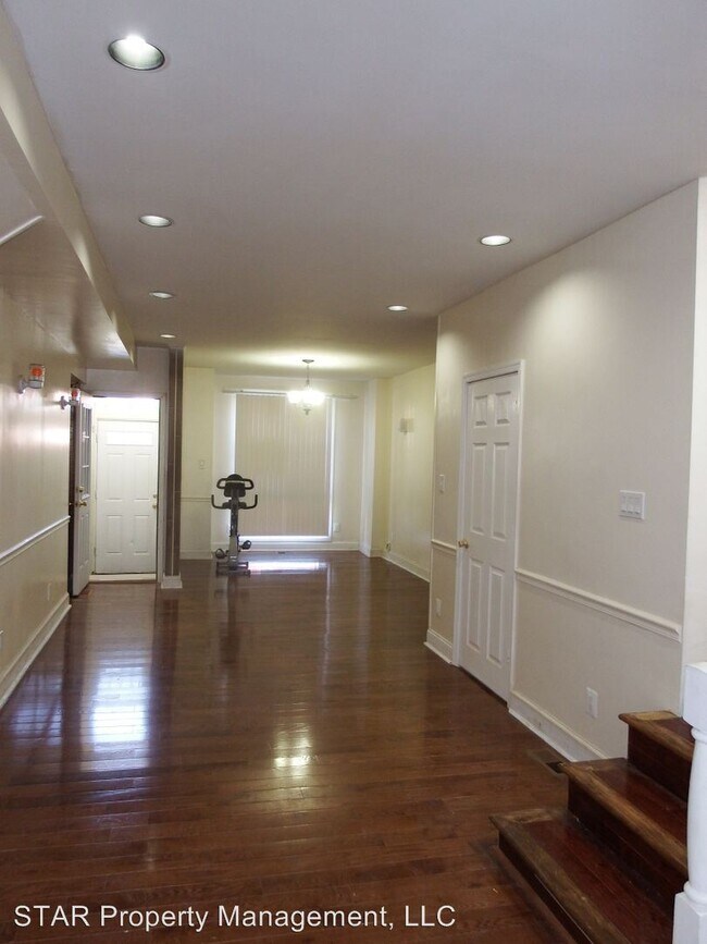 Foto del edificio - 3 br, 3.5 bath House - 2015 East North Ave.