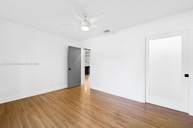 Foto del edificio - 1236 N Victoria Park Rd