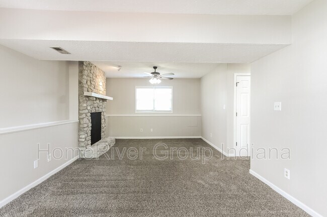 Building Photo - 5856 Echo Way