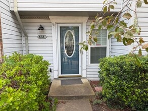 Building Photo - 618 Cedar Springs Ct