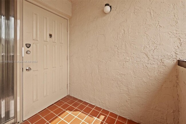 Foto del edificio - 2347 SW 15th St