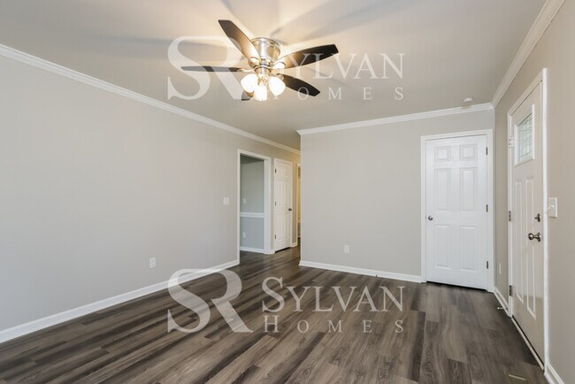 Building Photo - 124 Longbow Rd