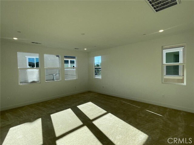 Building Photo - 1184 Silverwood Way