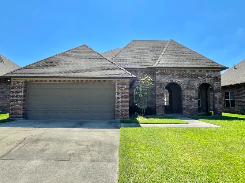 Primary Photo - 102 Spring Cypress Dr