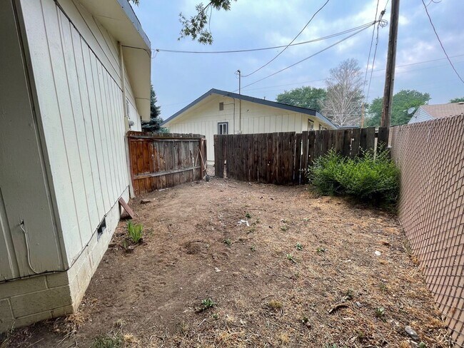 Foto del edificio - 1515 Arthur St