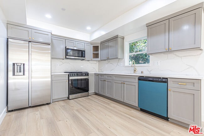 Foto del edificio - 5436 Romaine St
