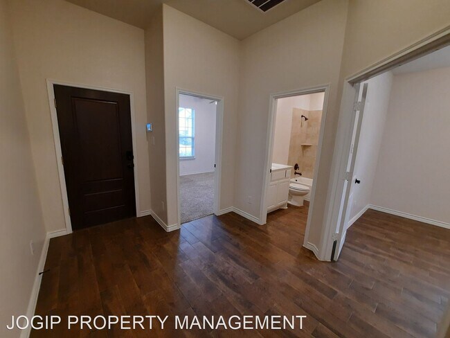 Building Photo - 4 br, 3 bath House - 4029 Ellinger Dr.