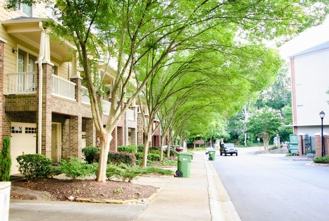 Photo - 815 Charles Bank Ave SE Townhome