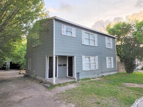 Building Photo - 1108 2nd St N
