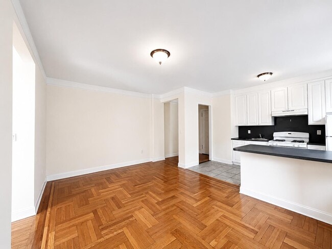 Foto del edificio - 105 Pinehurst Ave