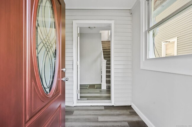 Foto del edificio - 37 Quintard Ave