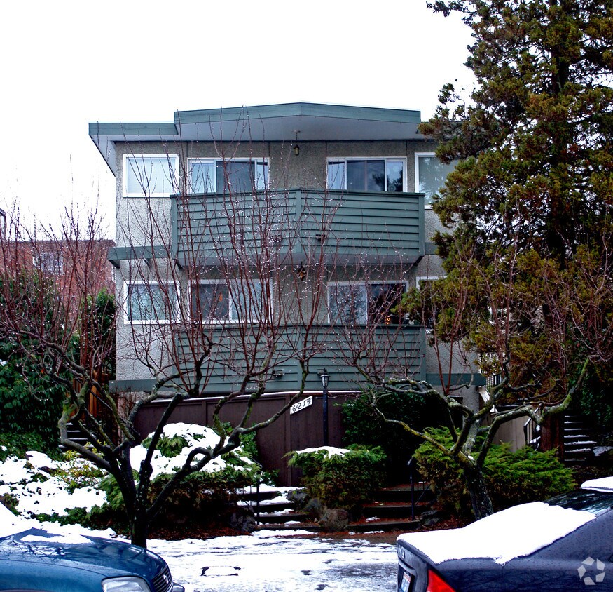 Building Photo - 6214 9th Ave NE