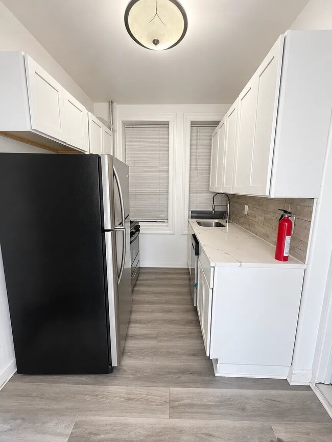 Foto del edificio - 5111 Palisade Ave