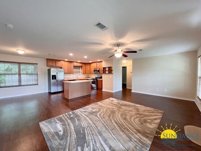 Building Photo - Immaculate 3 Bedroom Santa Rosa Beach Home!