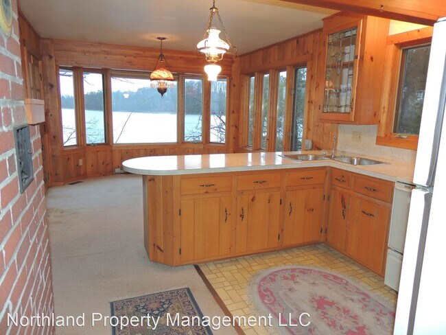 Foto del edificio - 2 br, 2 bath House - 779 North Manitou Tra...