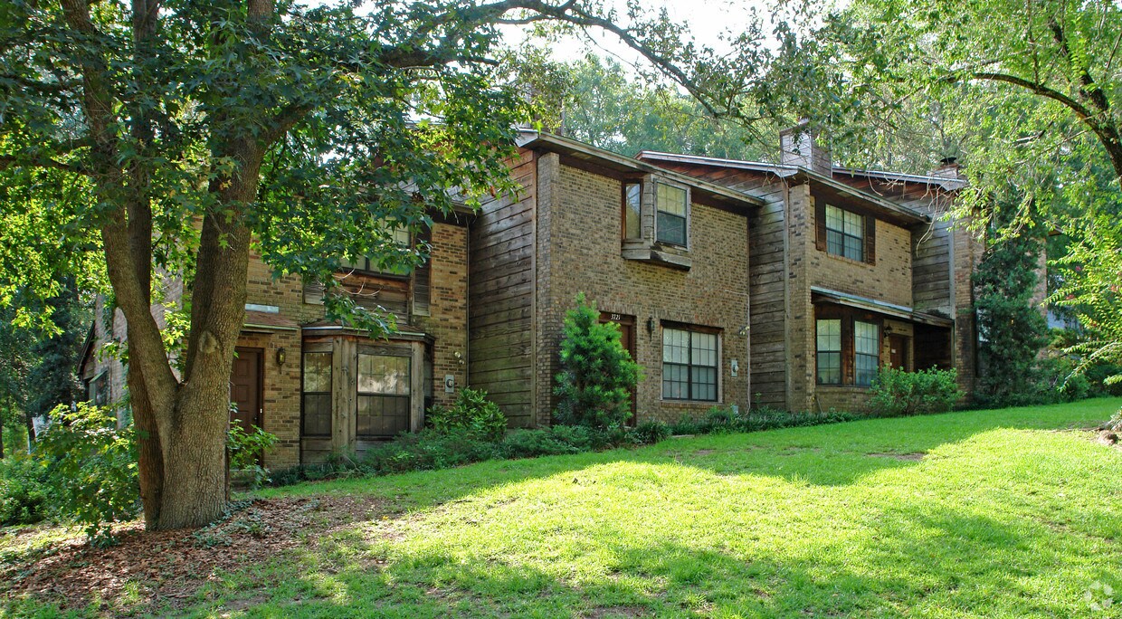 Building Photo - 3709-3725 Donovan Dr