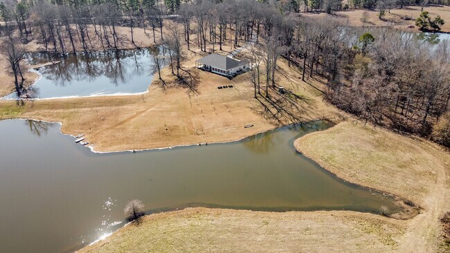 Foto del edificio - 1310 Jimmy Williams Rd