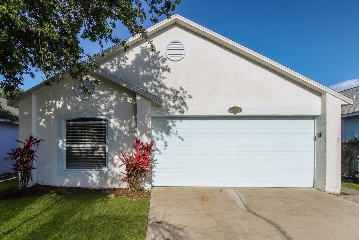 Primary Photo - 2908 Maderia Cir