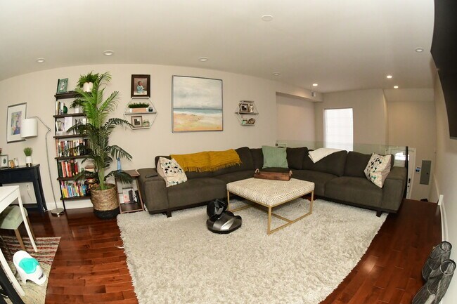 Foto del edificio - 6256 Osage Ave