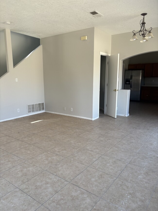 Building Photo - 1607 Costilla Rd