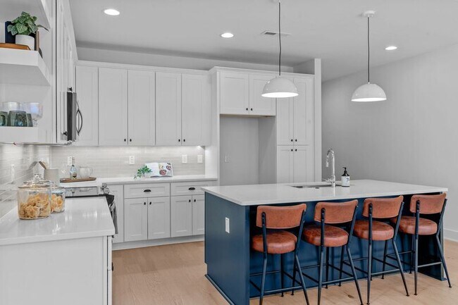 Foto del edificio - 5057 Lundy Dr