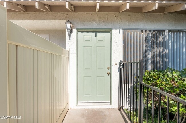 Building Photo - 1332 Alessandro Dr