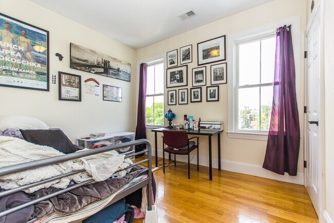 Building Photo - 44 Ellery St