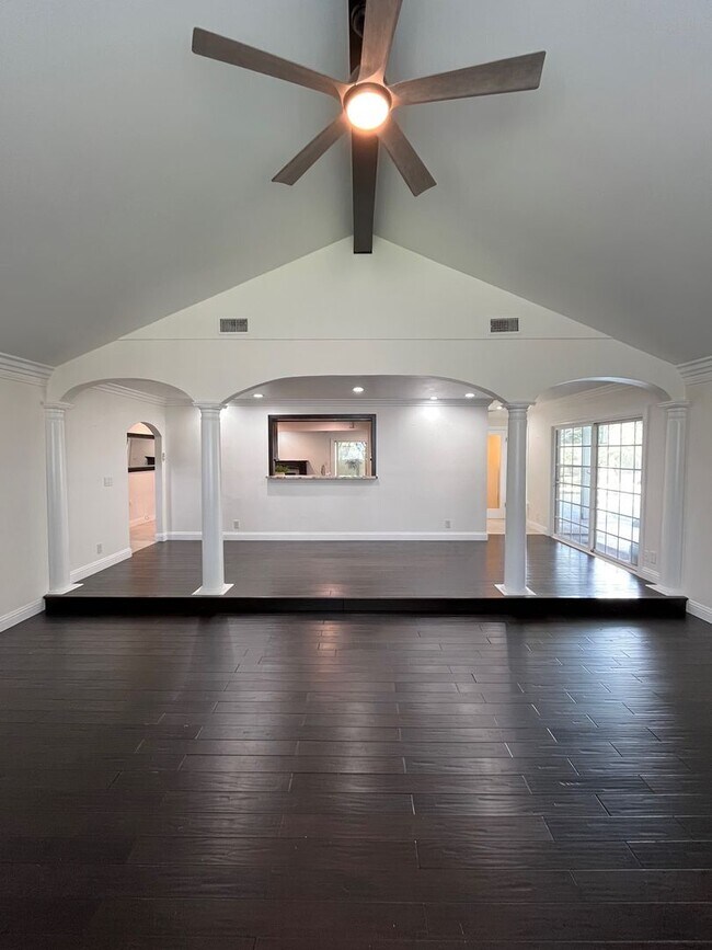 Building Photo - 3522 Thor Ave
