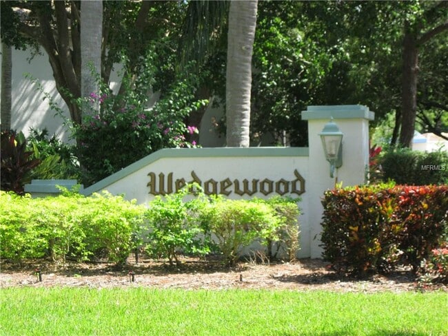 Building Photo - 5242 Wedgewood Ln