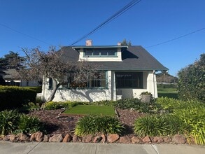 Building Photo - 1060 San Benito St