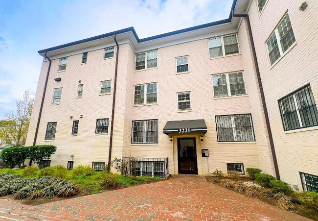Foto del edificio - 3221 8th St SE