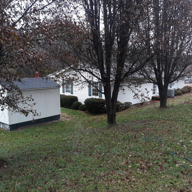 Foto del edificio - 831 Clairmont Rd